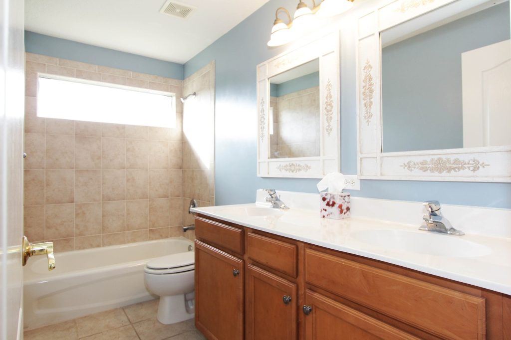Accessoires de salle de bain haut de gamme : Ajoutez une touche de luxe à votre espace de bain