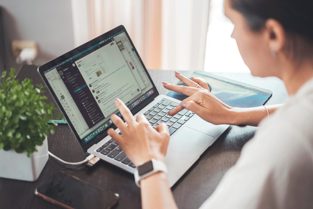 Maison et télétravail : comment les solutions électriques peuvent transformer votre environnement de travail